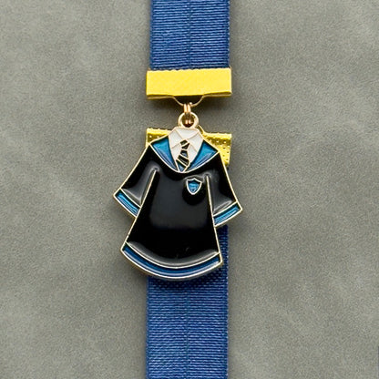Marcapáginas elástico con capa de la casa de Hogwarts de Harry Potter