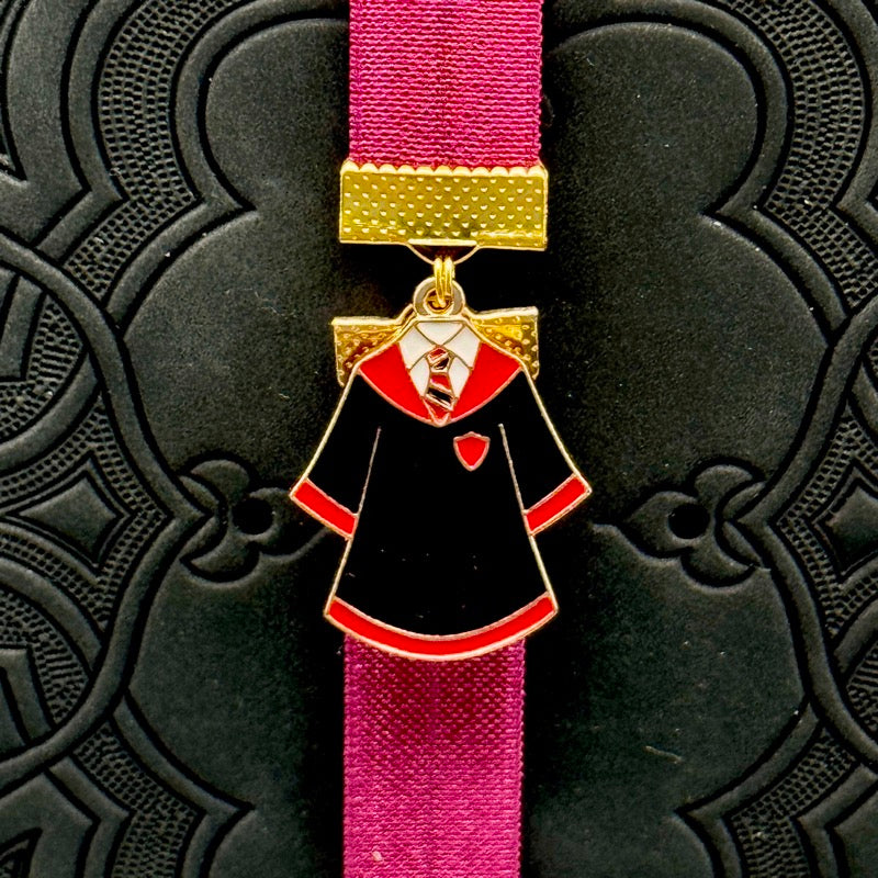 Marcapáginas elástico con capa de la casa de Hogwarts de Harry Potter